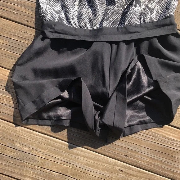 Python Romper by Express - Picture 5 of 14